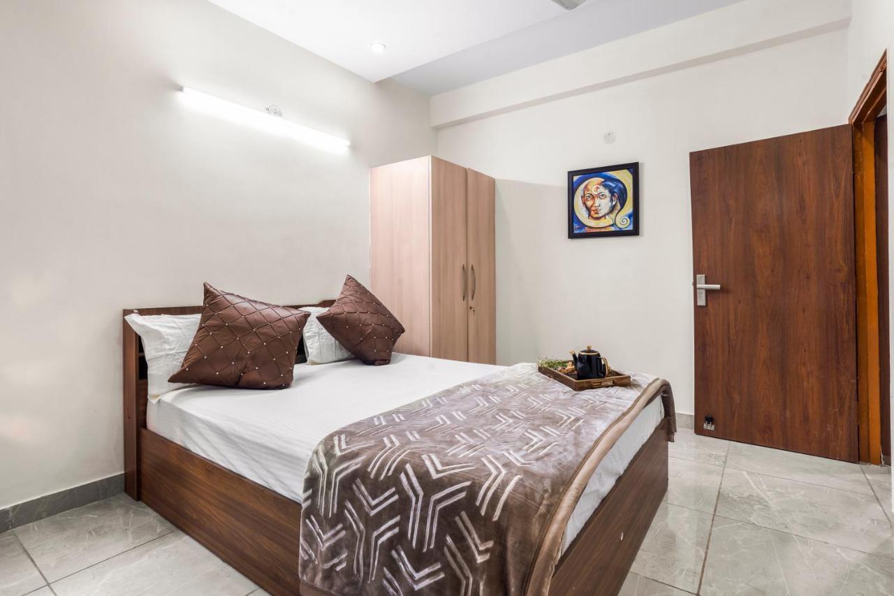 Homlee-luxurious 2bhk-dilshad Metro- Ground Floor Apartment New Delhi